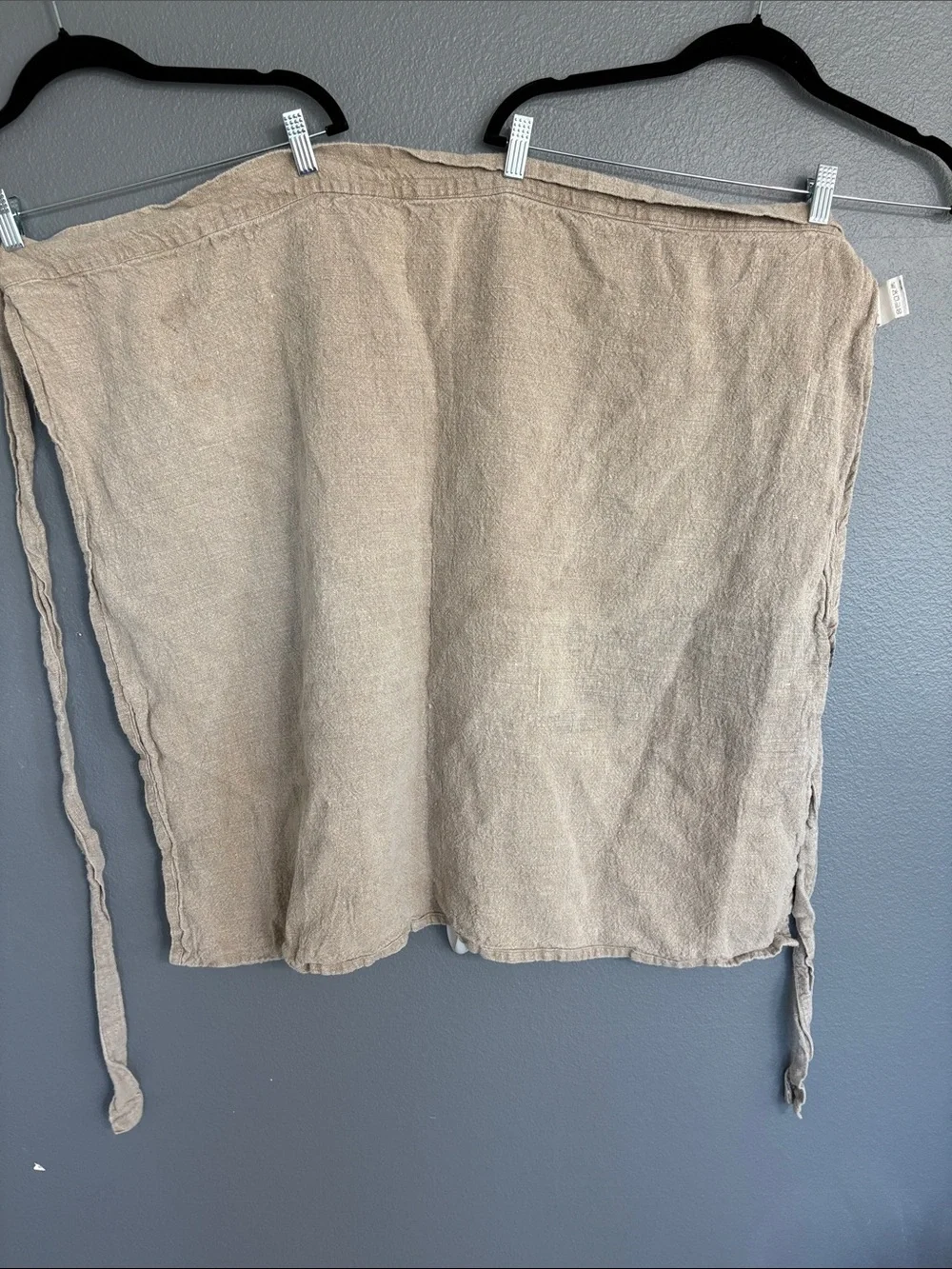 Crate & Barrel Discontinued 100% Linen Pig Half Apron - Neutral Cream